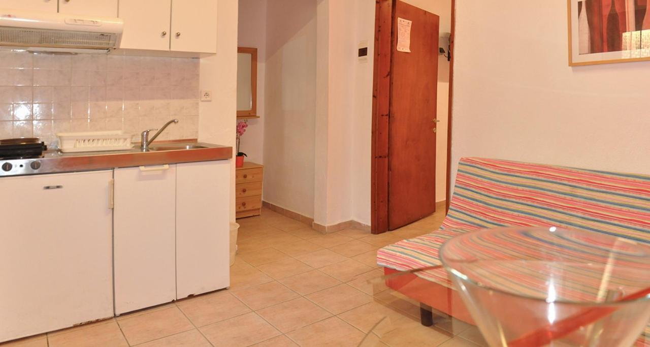 Apartment Natsios *